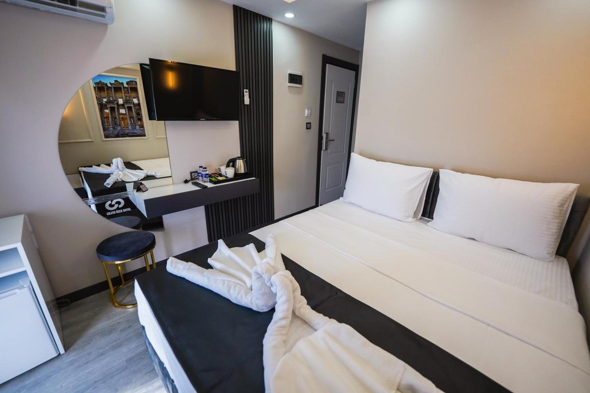 Grand Oezer Hotel Istambul Exterior foto