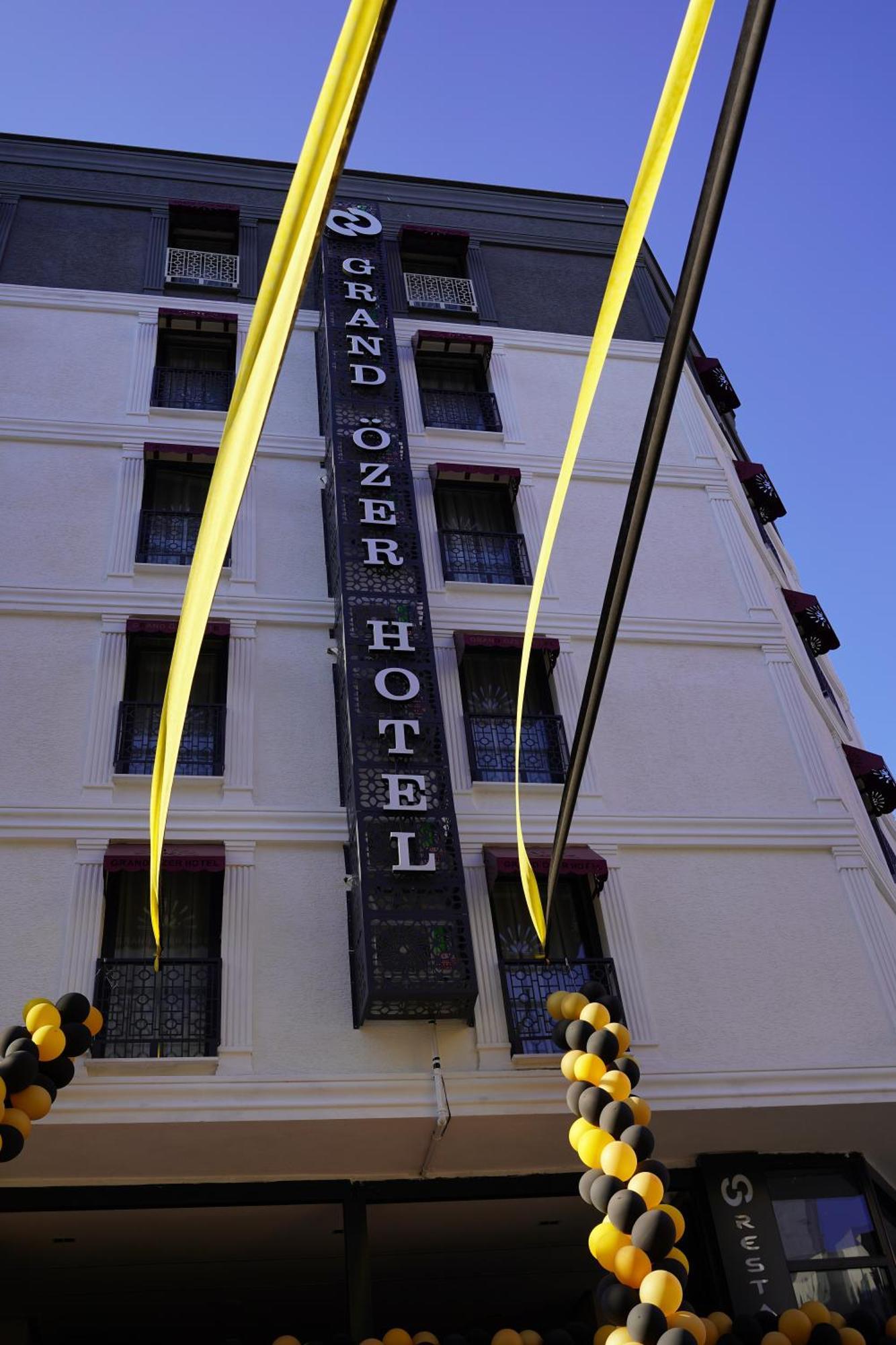 Grand Oezer Hotel Istambul Exterior foto